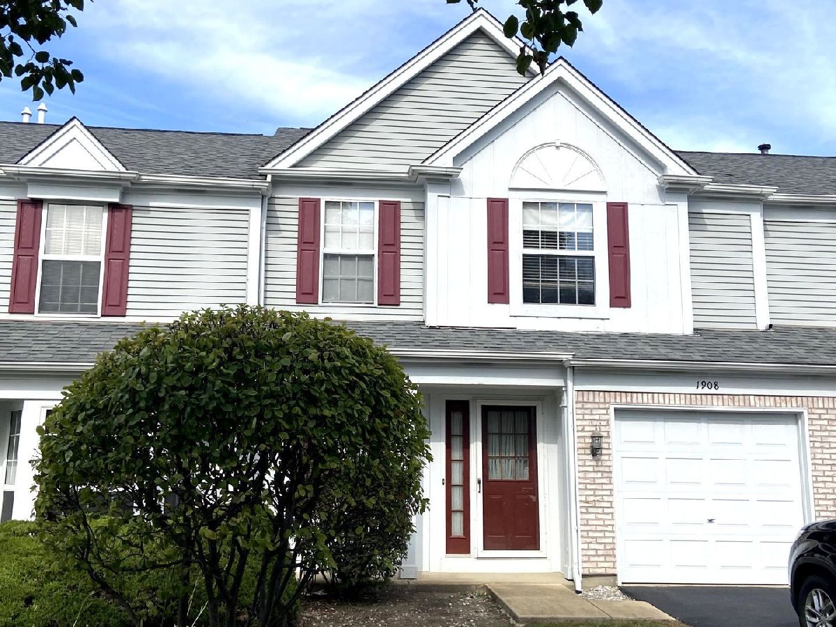 Townhomes Rented Victoria Ridge Downers Grove Illinois, 1908 Hastings