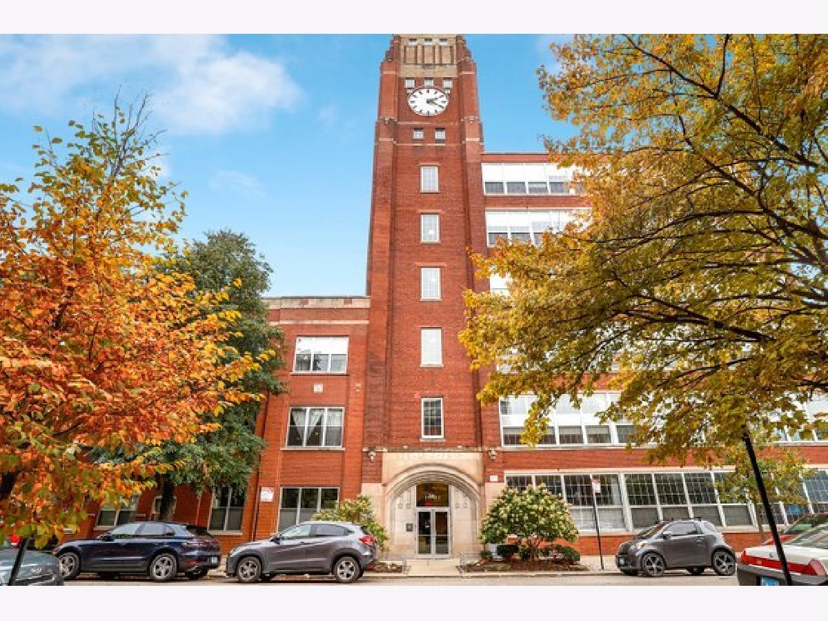 Condominiums Sold Larchmont Lofts Chicago Illinois, 1801 Larchmont