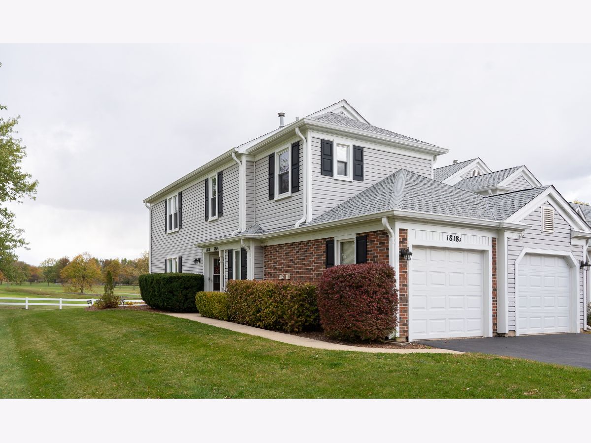 Hampton Farms Elk Grove Village IL, Townhomes & Condos For Sale & For