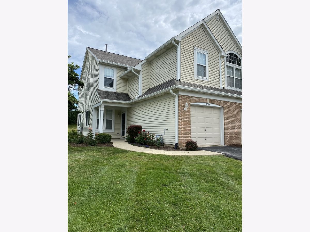 Townhomes Rented Autumn Lakes Aurora Illinois, 3080 Autumn Lake