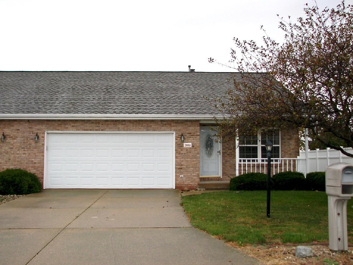 Homes & Condos & Townhomes Sold Ironhorse Tuscola Illinois, 2008 Iron Horse