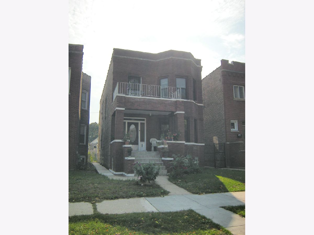 Homes & Condos & Townhomes Sold Belmont Gardens Chicago Illinois, 4141 Wellington