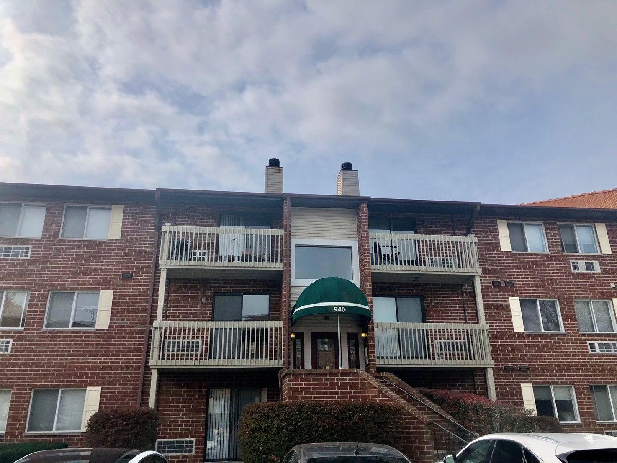 Condominiums Rented Lakewood Villas Vernon Hills Illinois, 940 Lakeside