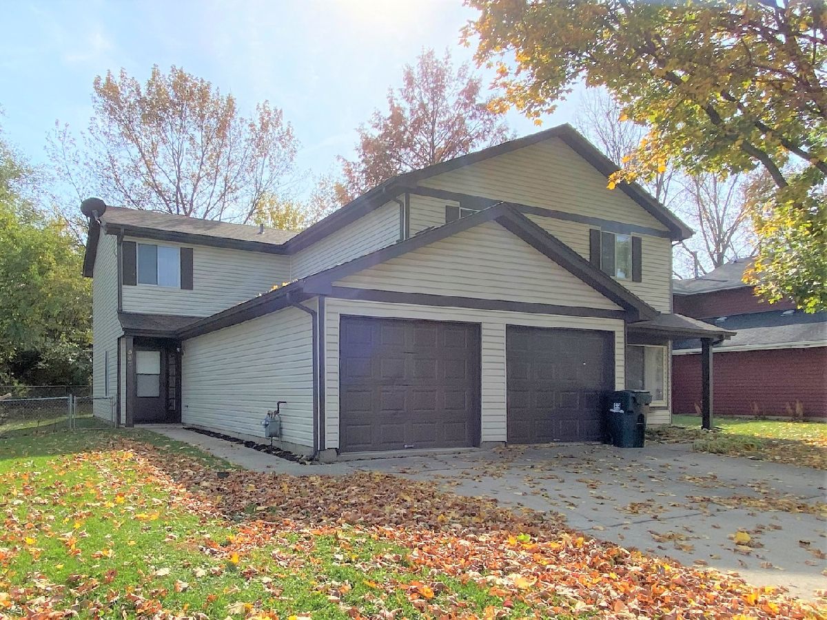 Homes & Condos & Townhomes Rented Spring Hill Naperville Illinois, 537 Milton