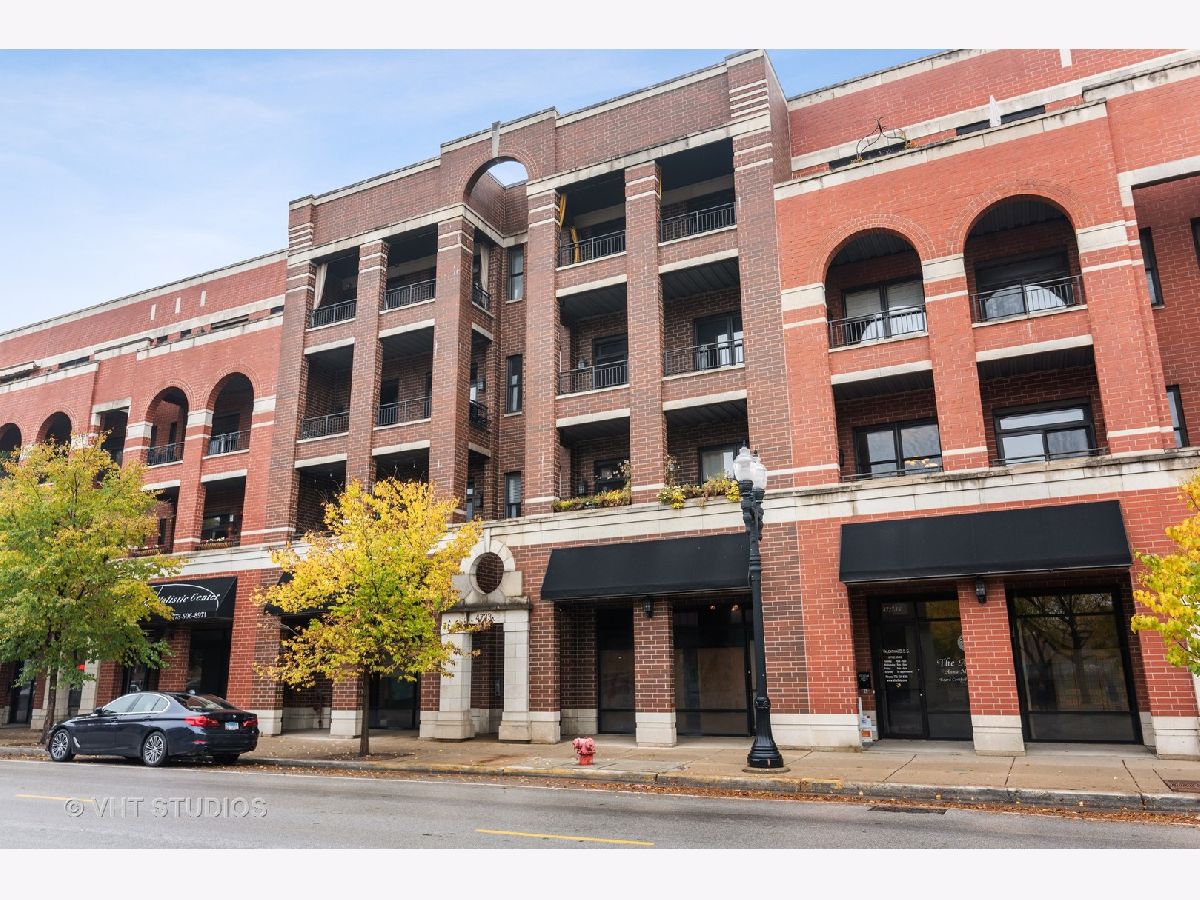 Condominiums Sold Chase Park Commons Chicago Illinois, 4733 Clark
