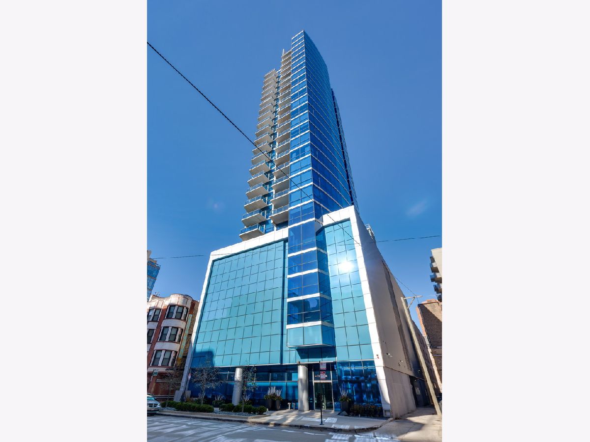 Condominiums Sold Superior 110 Chicago Illinois, 110 Superior