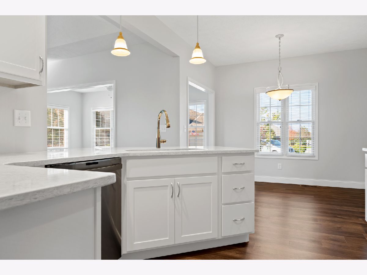 302 Spring Ridge Drive, Bloomington, Illinois 61704 MLS 10915214