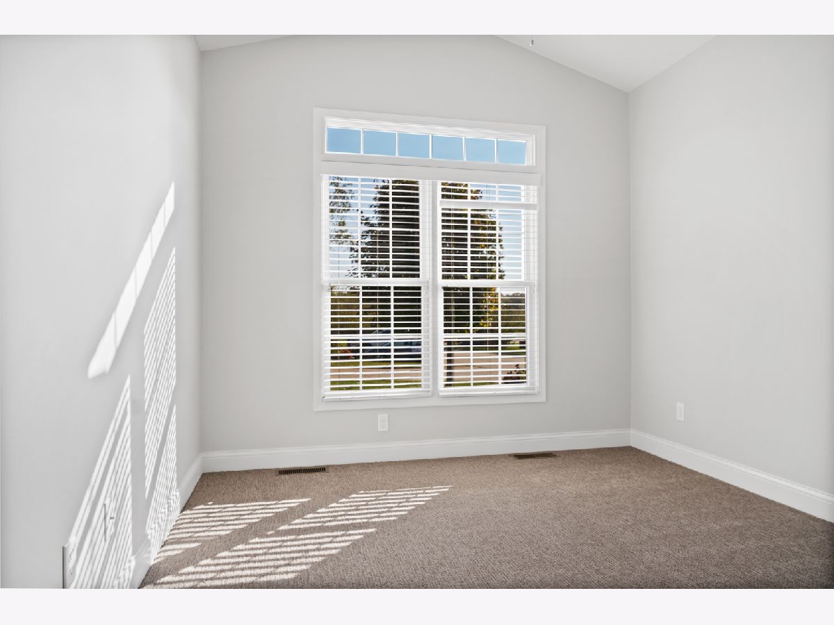 302 Spring Ridge Drive, Bloomington, Illinois 61704 MLS 10915214