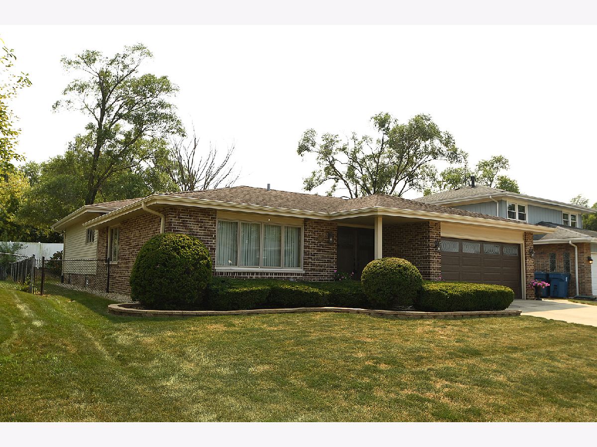 Homes Sold Palos Meadows Palos Hills Illinois, 8017 Valley