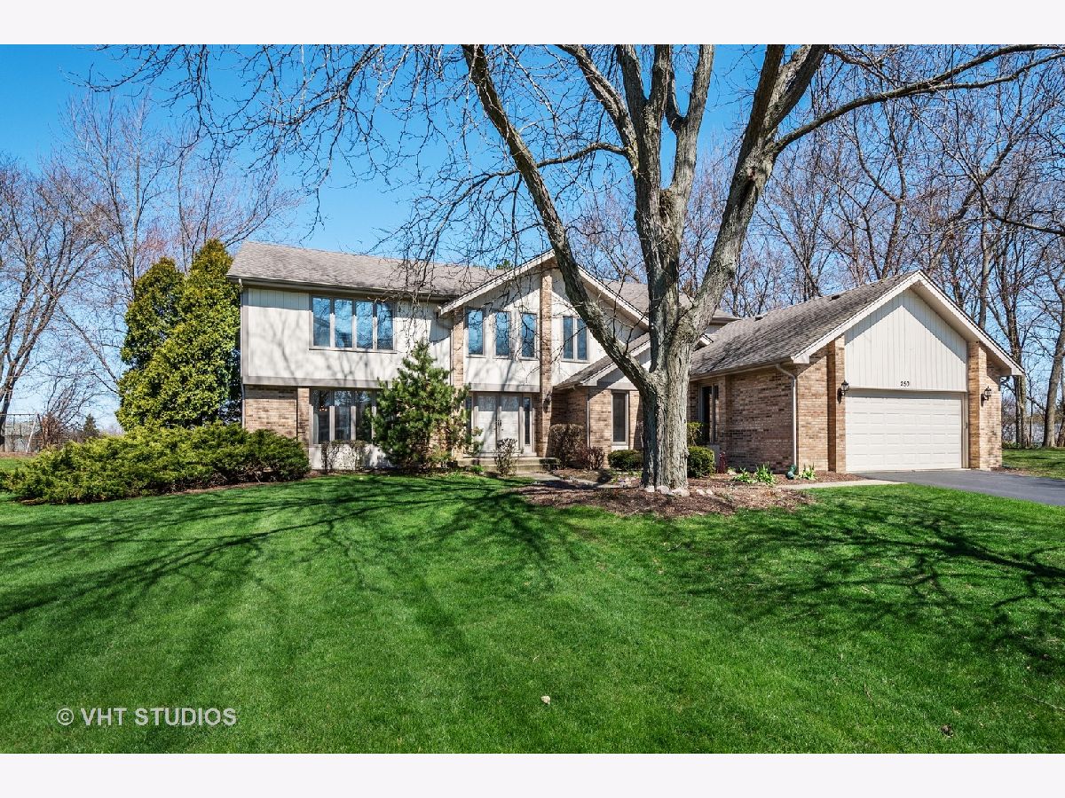 Homes Sold Tall Trees Barrington Illinois, 250 Tall Trees