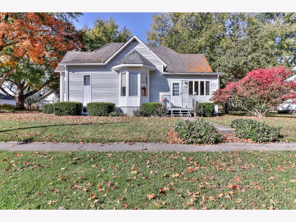 Homes Sold Aults Broadlands Illinois, 304 Lincoln