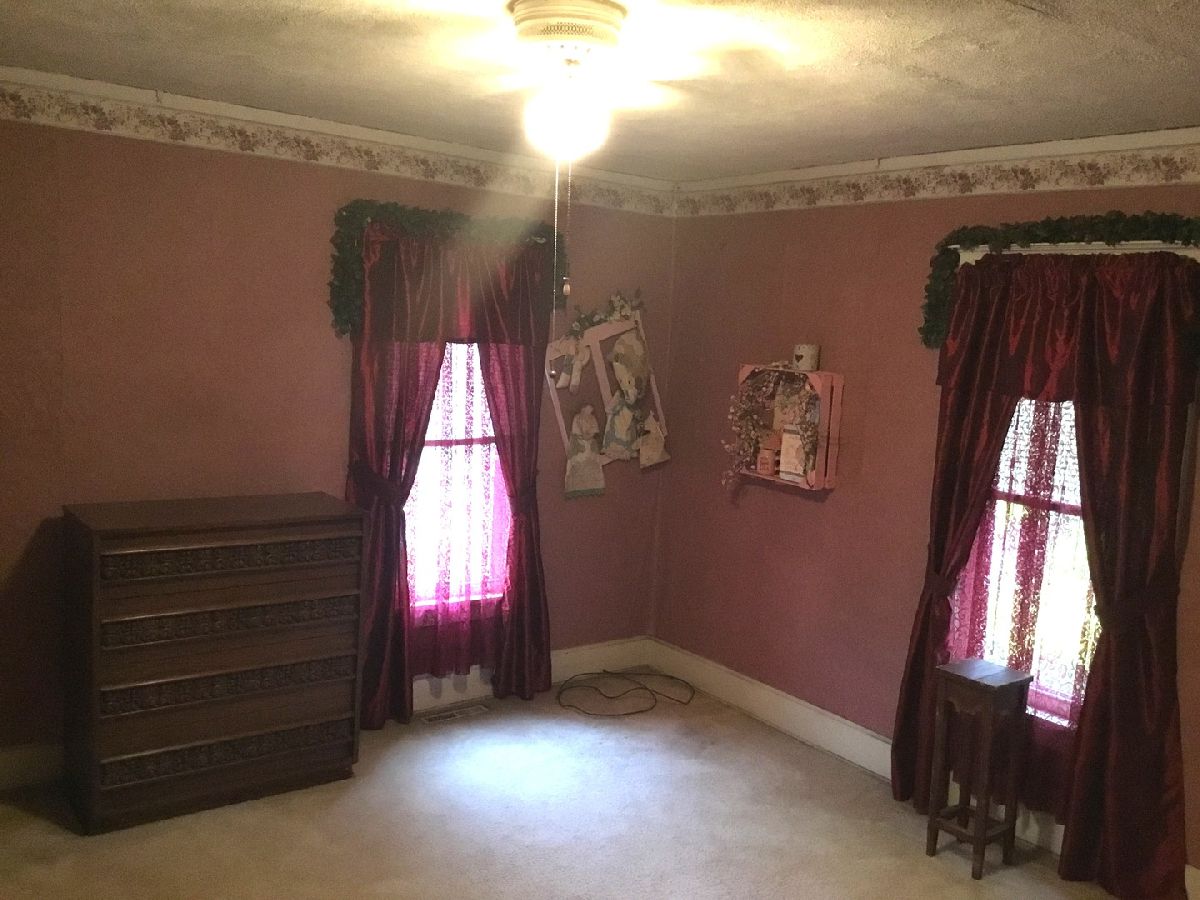  Sold Campus Illinois, 104 Sheldon