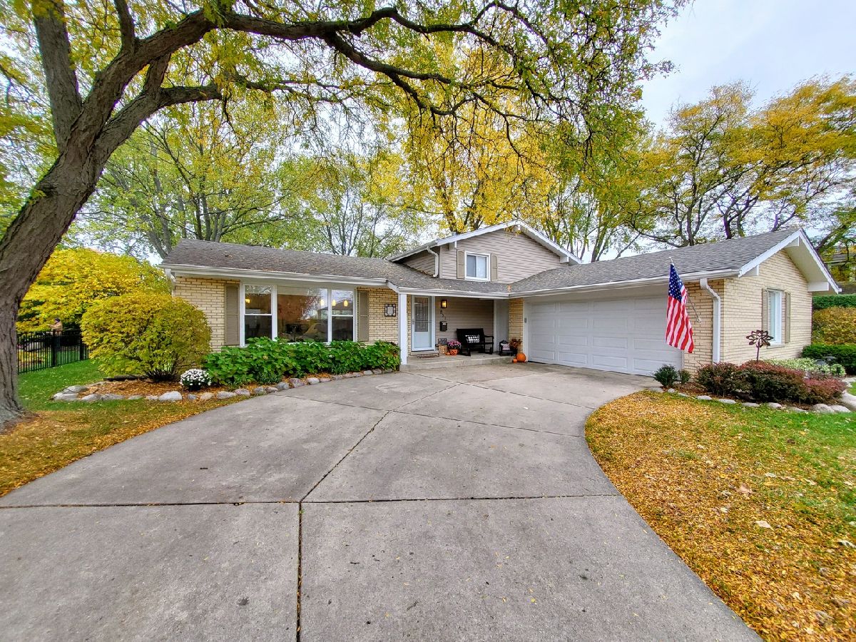 Homes Sold Reseda West Palatine Illinois, 857 Crestview