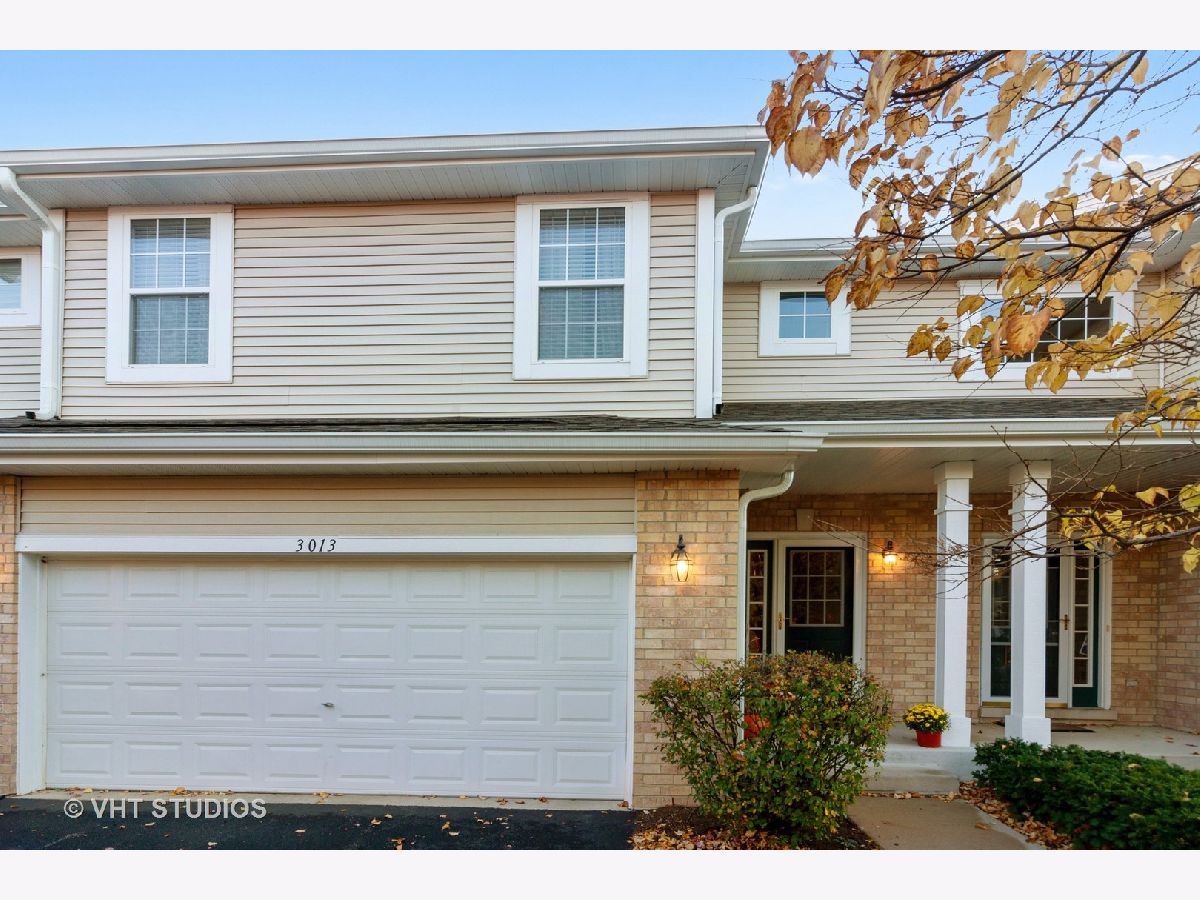 Townhomes Sold Tangley Oaks Lisle Illinois, 3013 Tangley Oaks