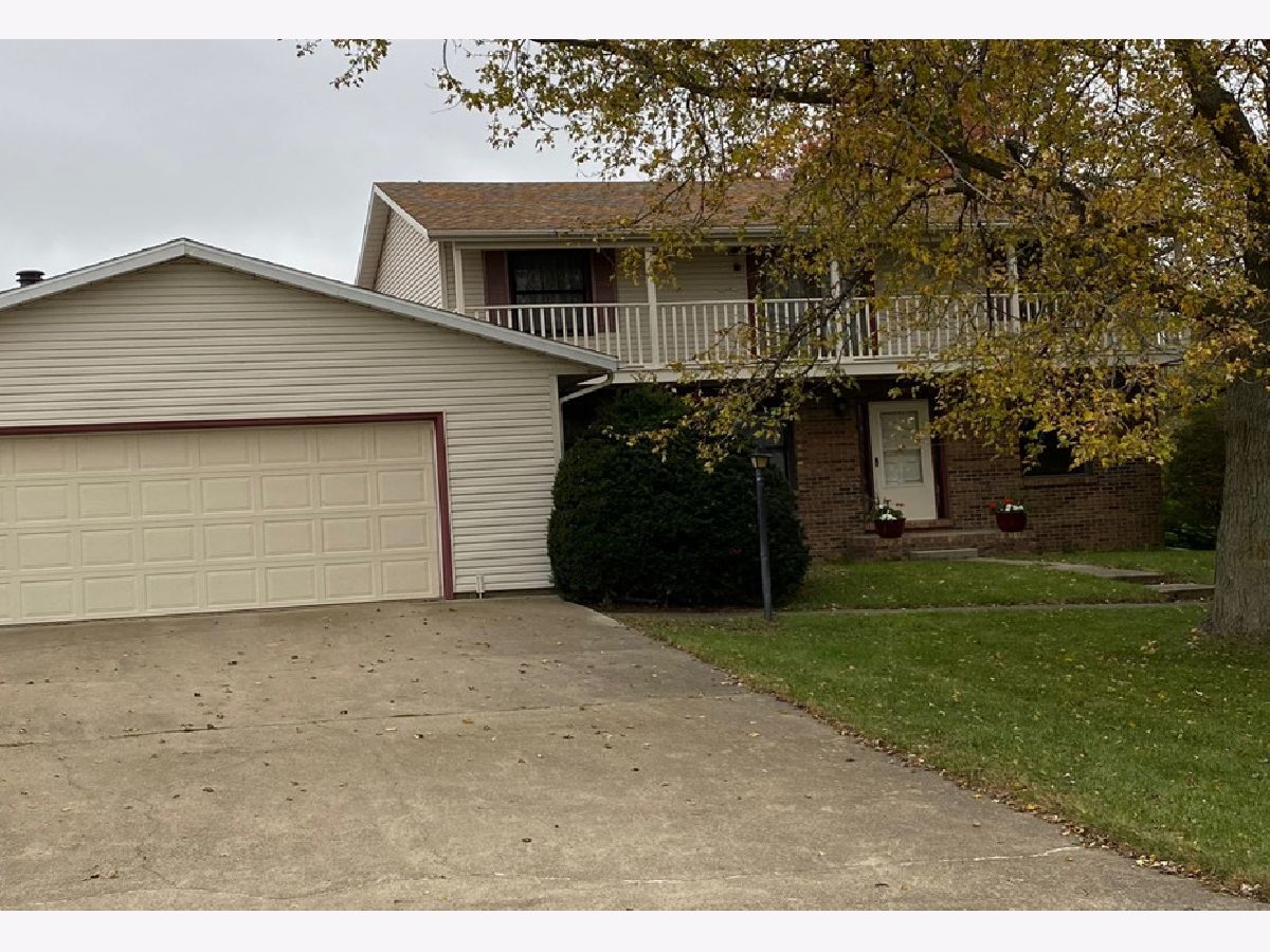 Homes & Condos & Townhomes Sold Lamplighter Towanda Illinois, 107 Eugene