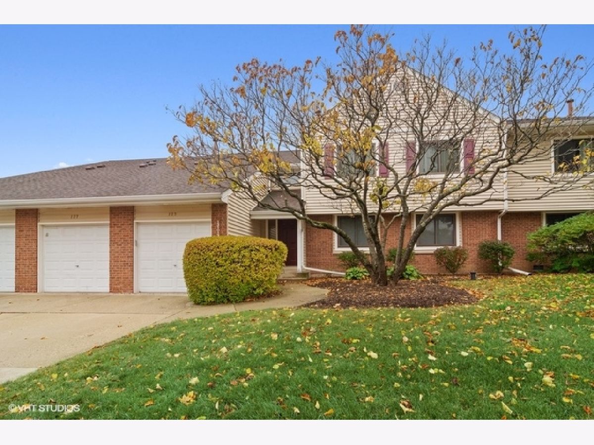 Townhomes & Condos Rented Hidden Lake Village Buffalo Grove Illinois, 135 Fabish