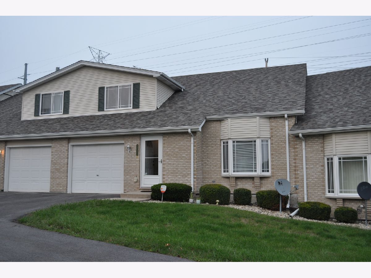 Condominiums Sold Meadowview Crest Hill Illinois, 2031 Manico