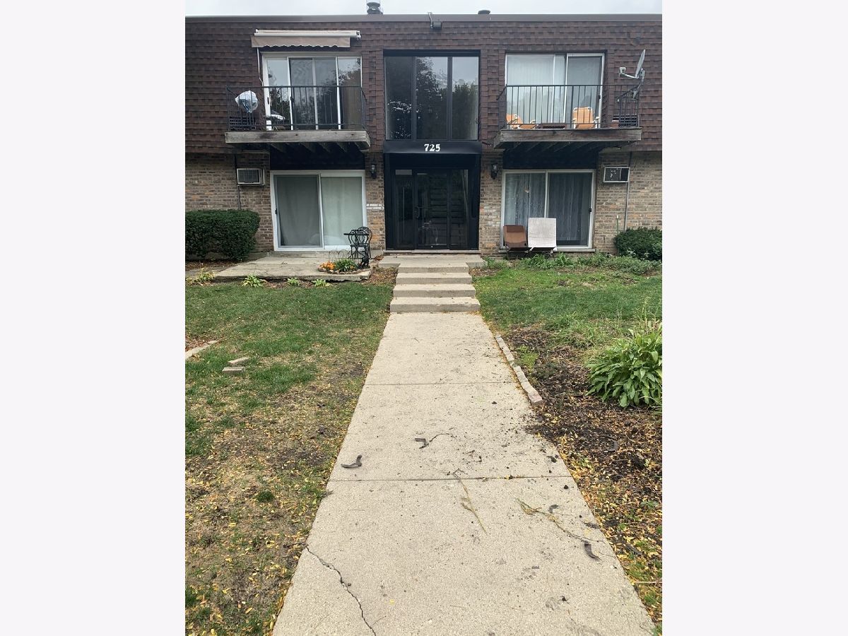 Condominiums Sold Fireside Terrace Buffalo Grove Illinois, 725 Grove