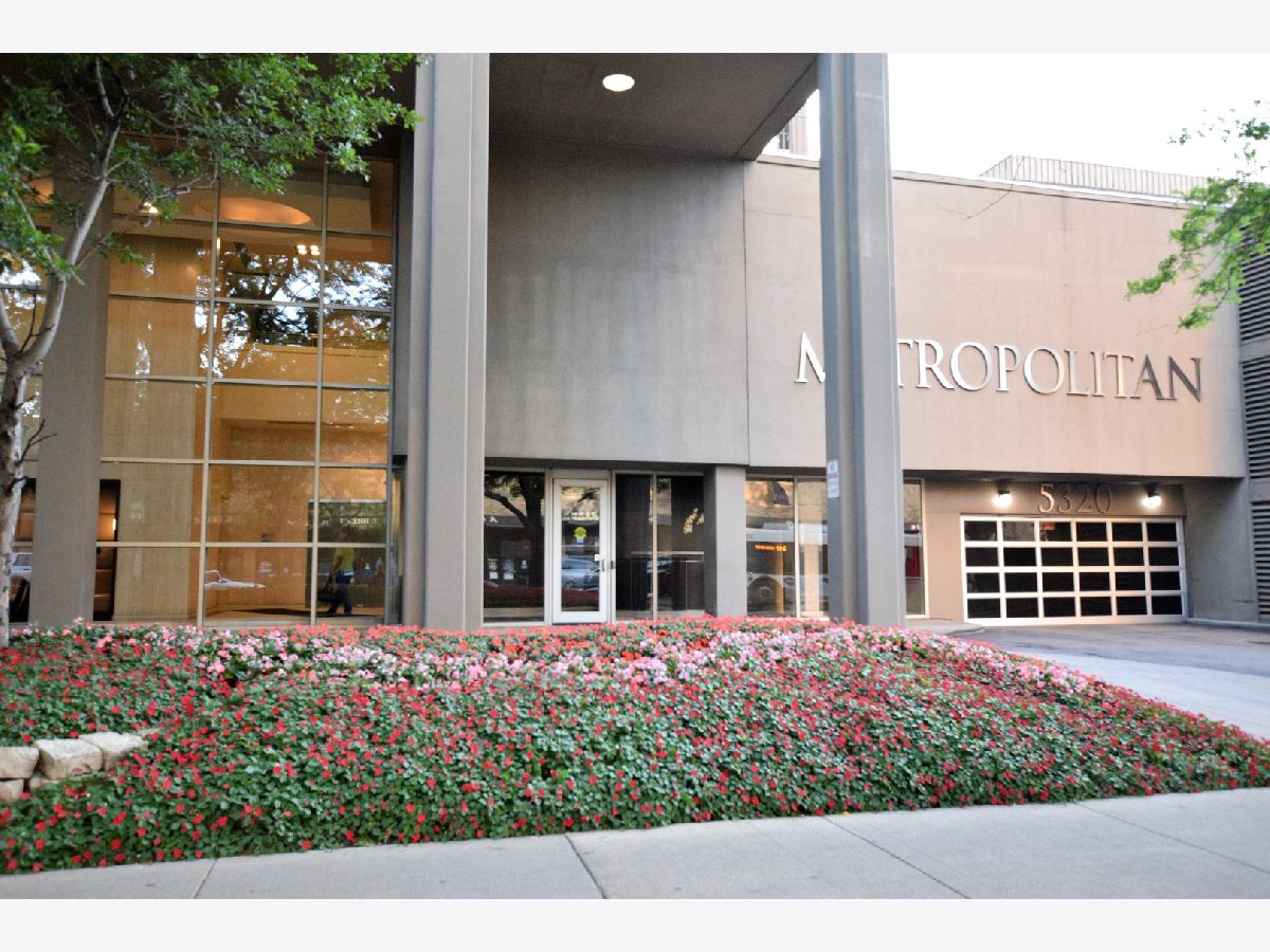 Condominiums Rented Metropolitan Chicago Illinois, 5320 Sheridan