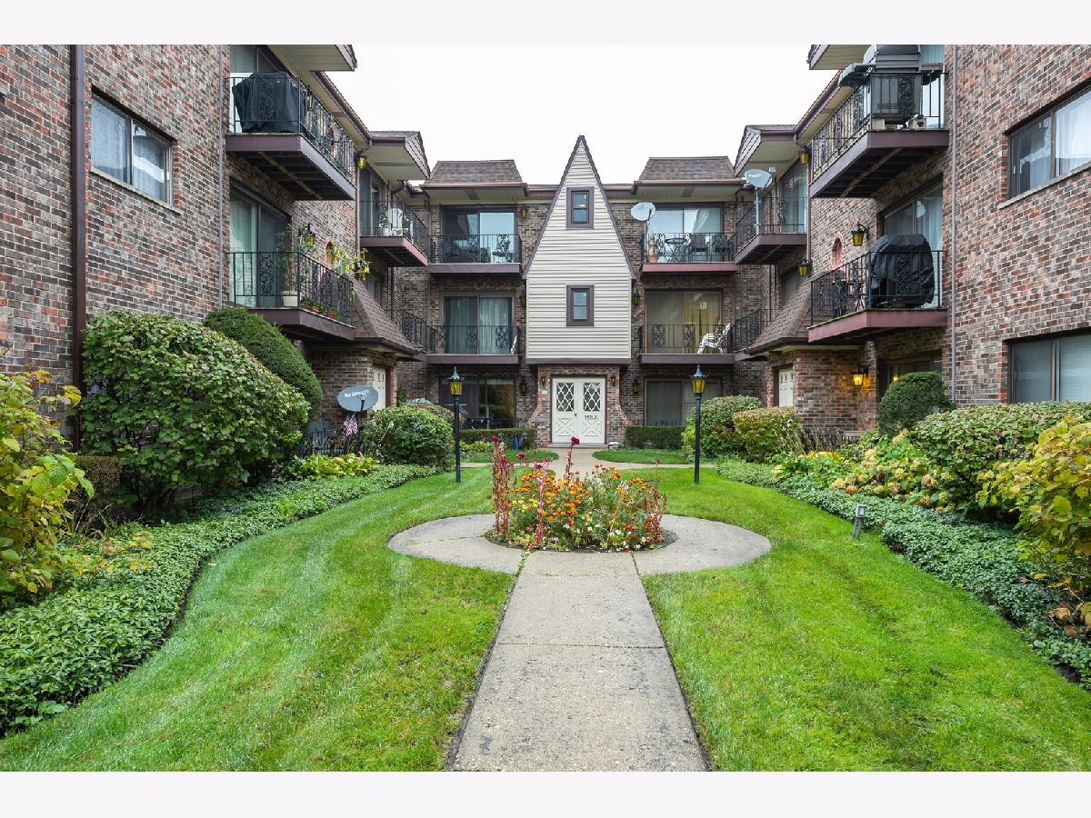 Condominiums Sold Northwest Point Chicago Illinois, 6451 Northwest