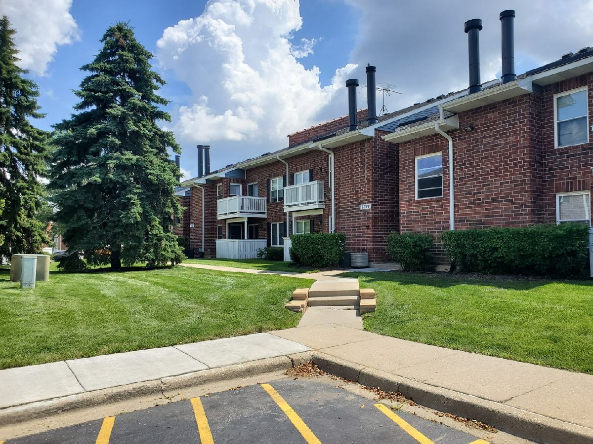 Condominiums Rented Ashton Arlington Heights Illinois, 2348 Goebbert