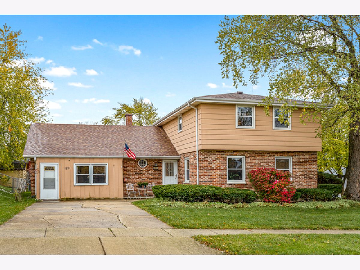 Homes Sold Woodland Heights Hanover Park Illinois, 1831 Briarwood