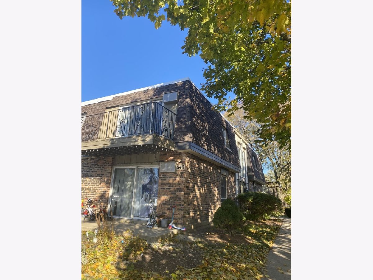 Condominiums & Homes Rented Buffalo Ridge Buffalo Grove Illinois, 840 Trace