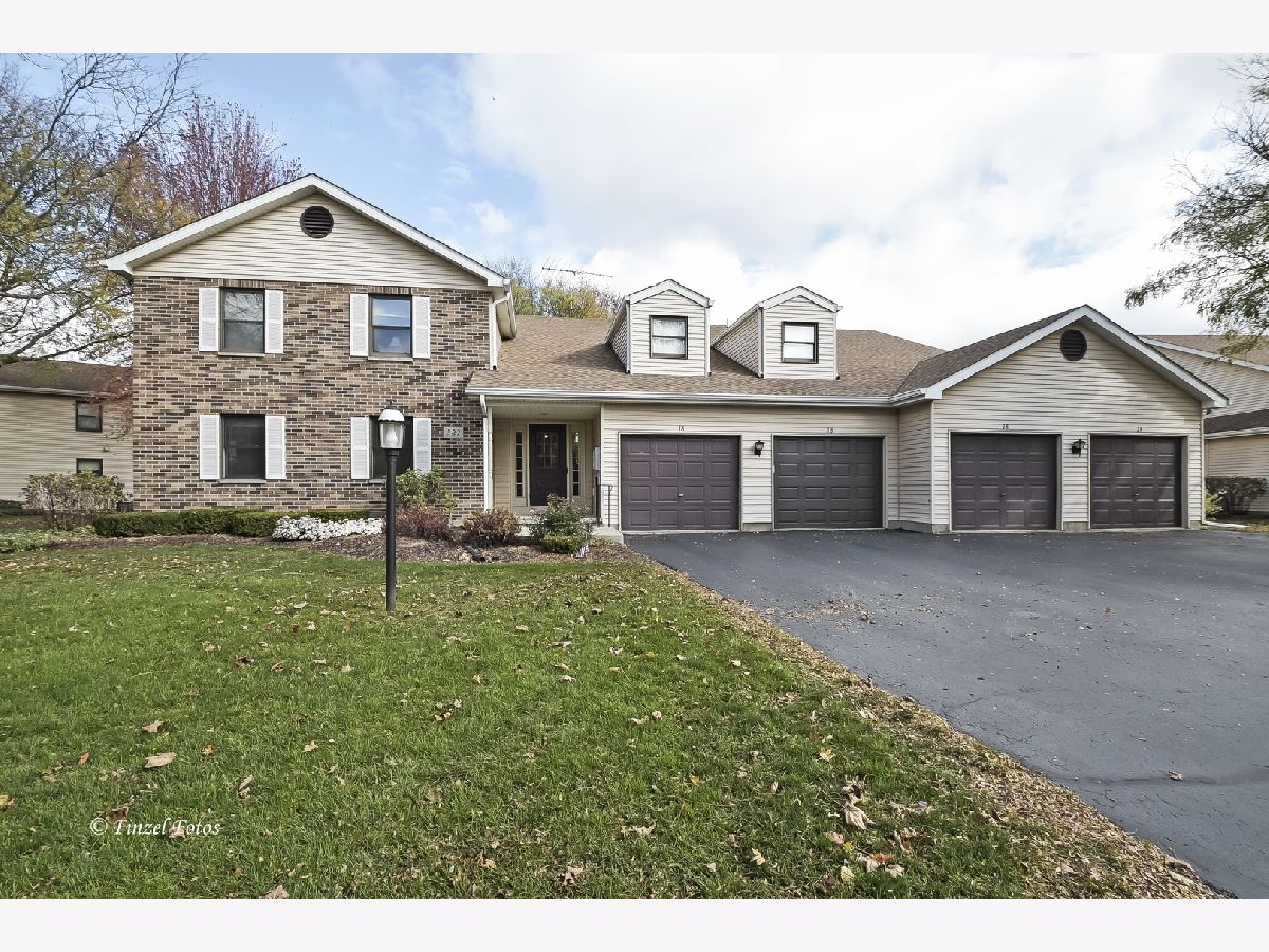 Homes & Condominiums Sold Country Meadows Crystal Lake Illinois, 327 Everett