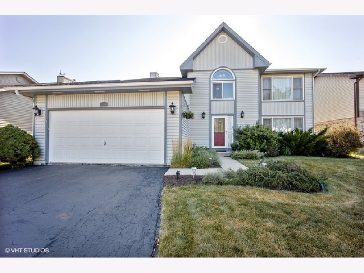 Homes Sold Eastchester Wheeling Illinois, 731 Garth