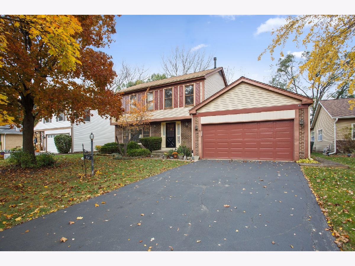 Homes Sold Hawthorn Creek Mundelein Illinois, 916 French