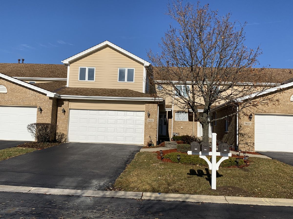 Homes & Townhomes & Condos Rented Brookside Glen Tinley Park Illinois, 8614 Bantry