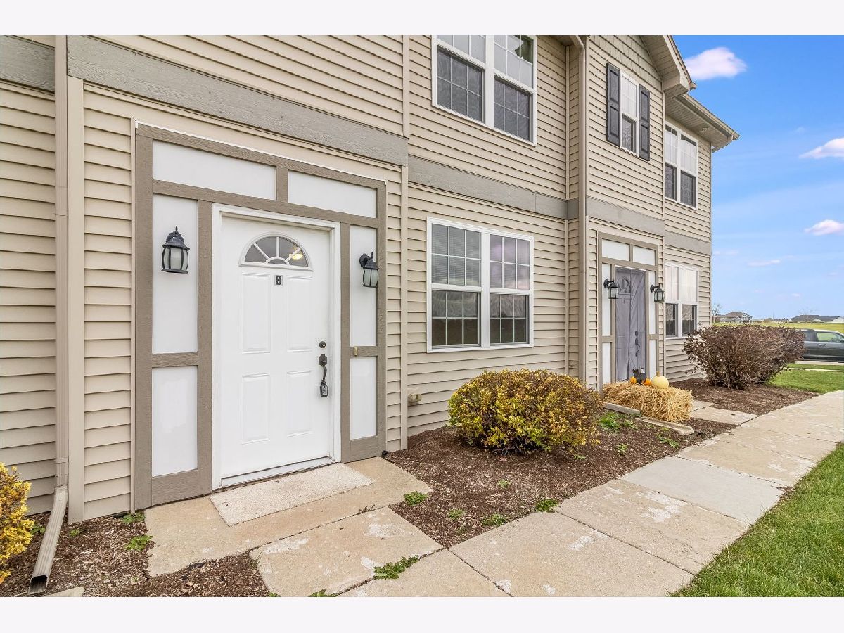 Townhomes Sold Wynstone Village Dekalb Illinois, 257 Bent Grass