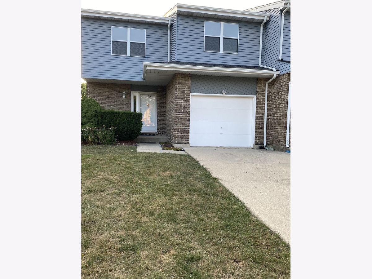 Townhomes & Homes Rented Brookdale Estates Bloomingdale Illinois, 306 Morningside