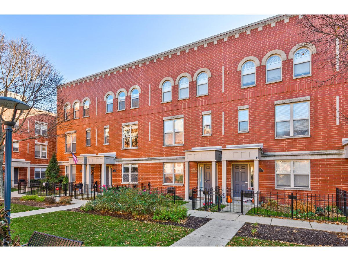 Townhomes Sold Greenview On The Park Chicago Illinois, 4646 Greenview