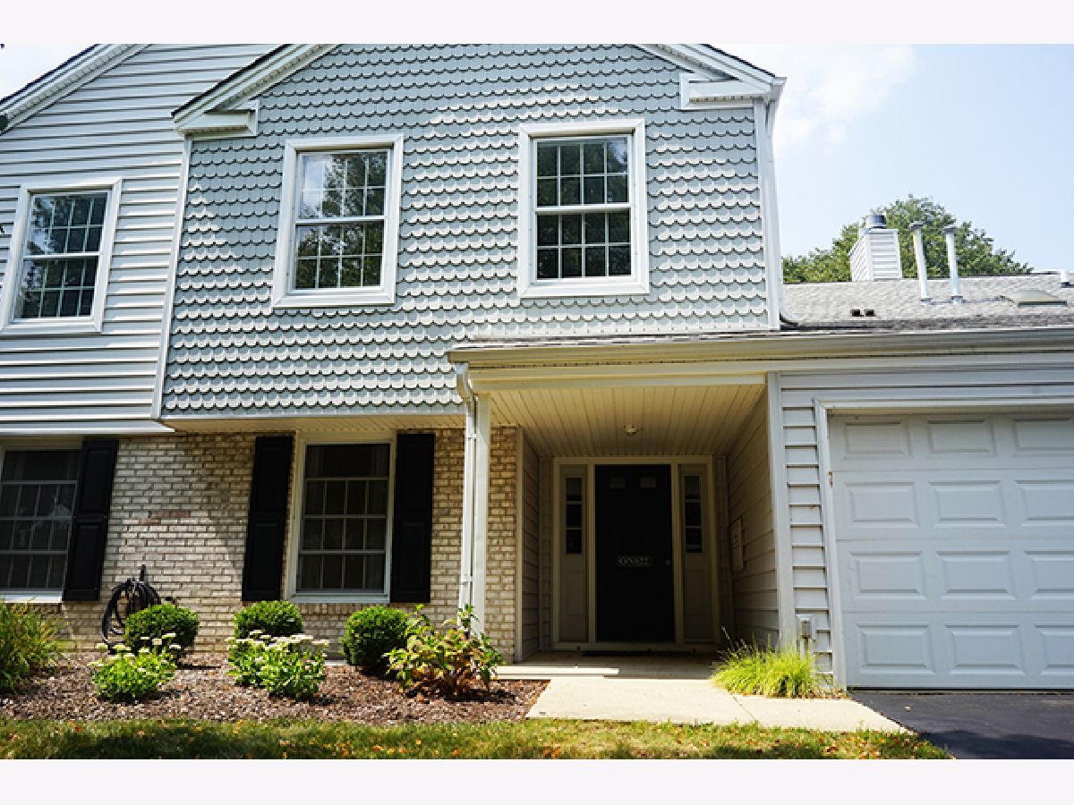 Condos & Townhomes Rented Highlake Winfield Illinois, 0N022 Windermere