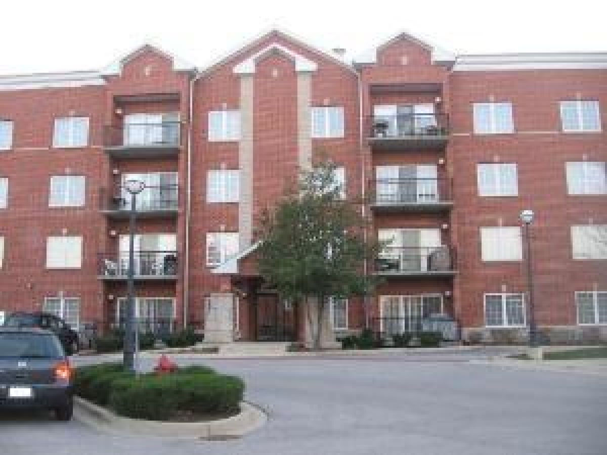 Condos & Townhomes Rented Riverwalk Rolling Meadows Illinois, 3501 Wellington