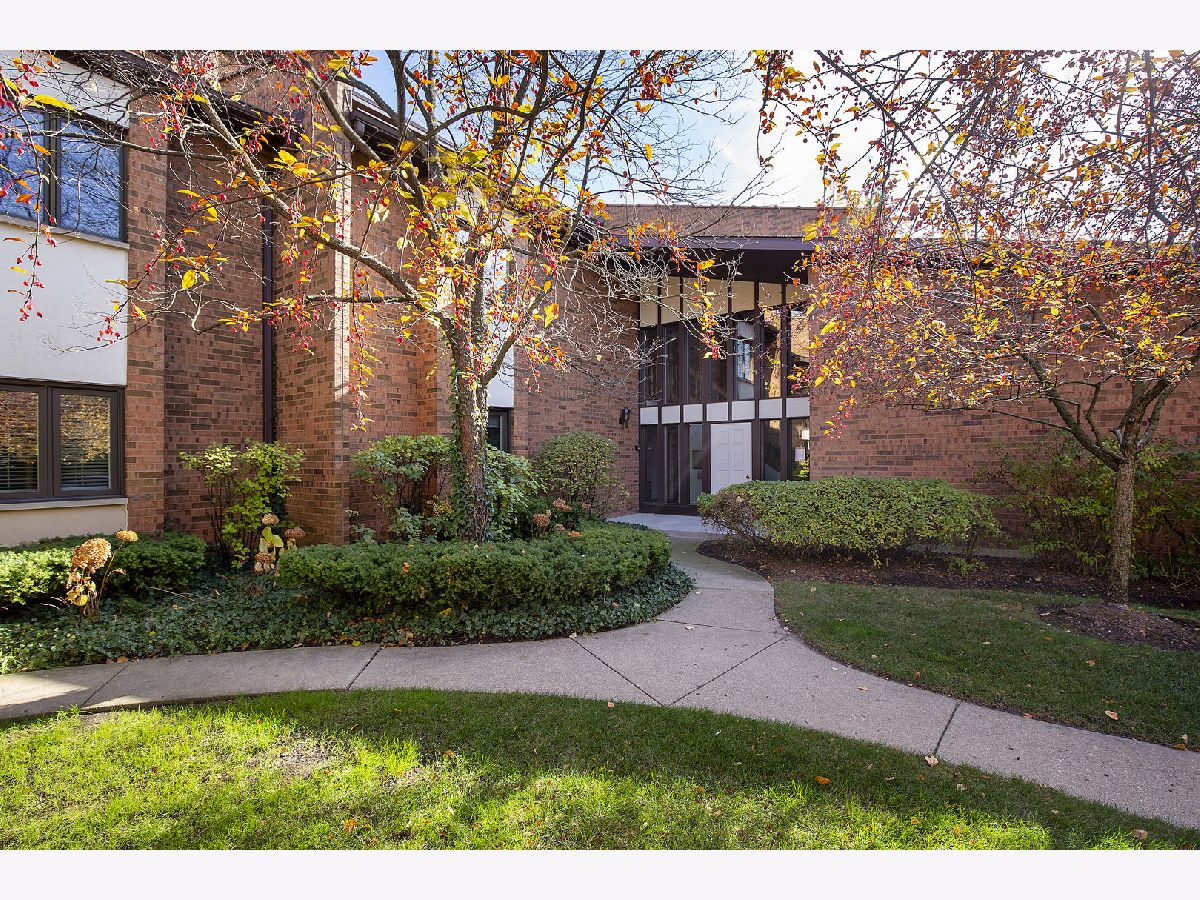 Townhomes & Condos Sold Manors Highland Park Illinois, 1007 Deerfield