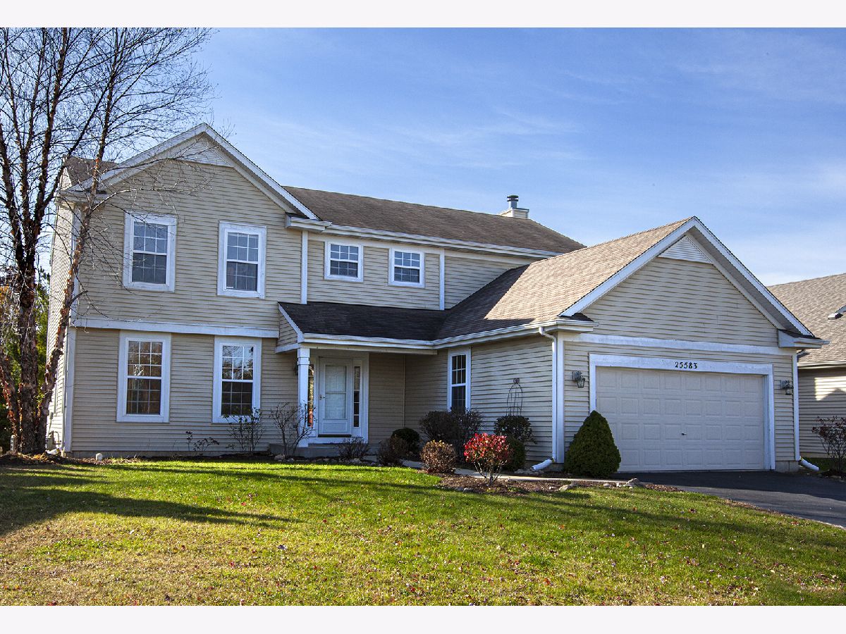 Prairie Pointe Round Lake IL, Homes & Townhomes & Condos For Sale & For