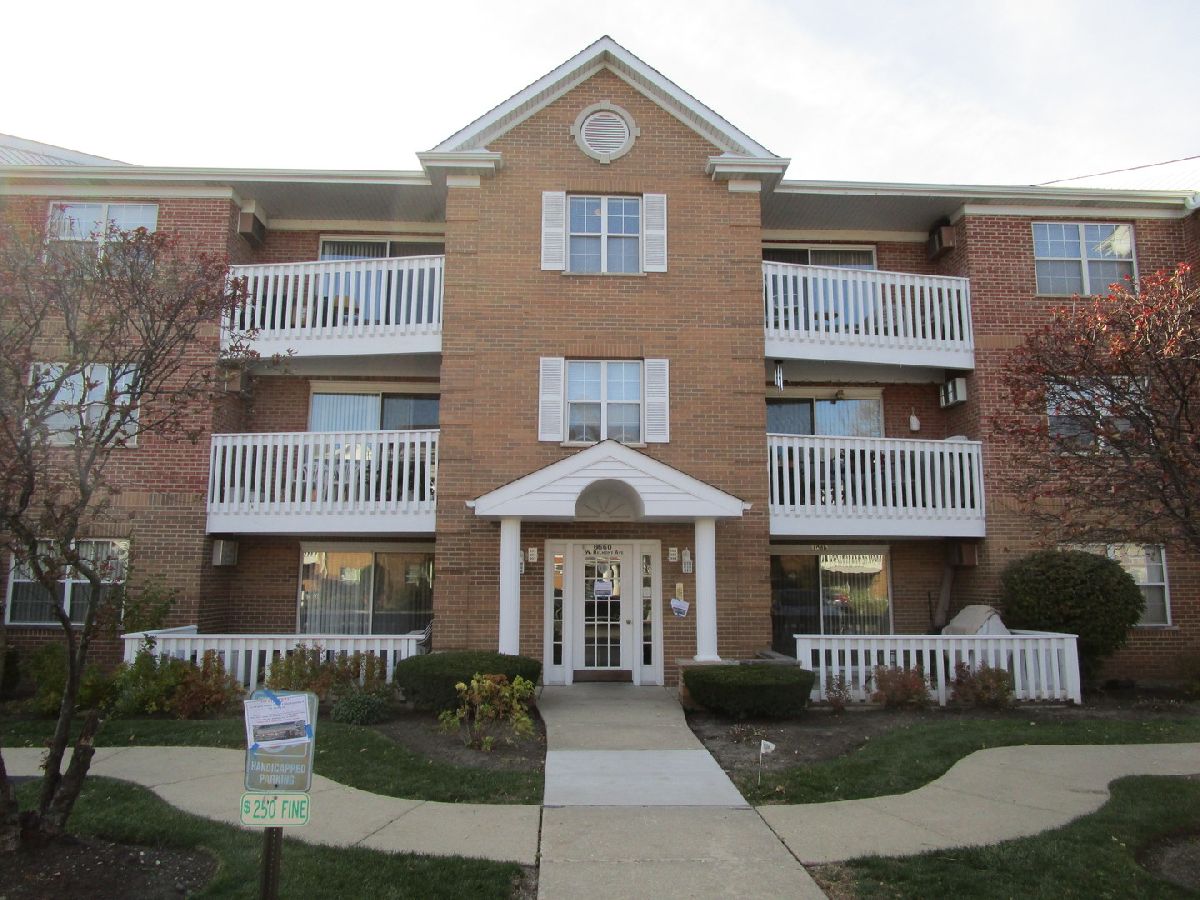 Condominiums Sold Arbor Lane Condos Chicago Illinois, 6560 Belmont