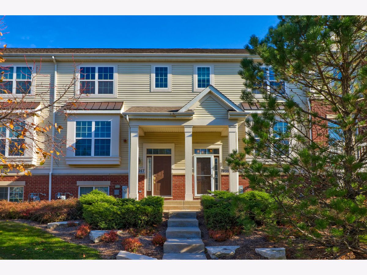 Townhomes Sold Willow Place Wheeling Illinois, 1959 Potomac