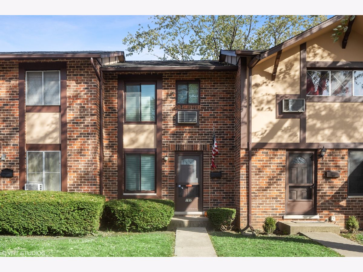 Brandywine Villa Park IL, Townhomes & Condos For Sale & For Rent