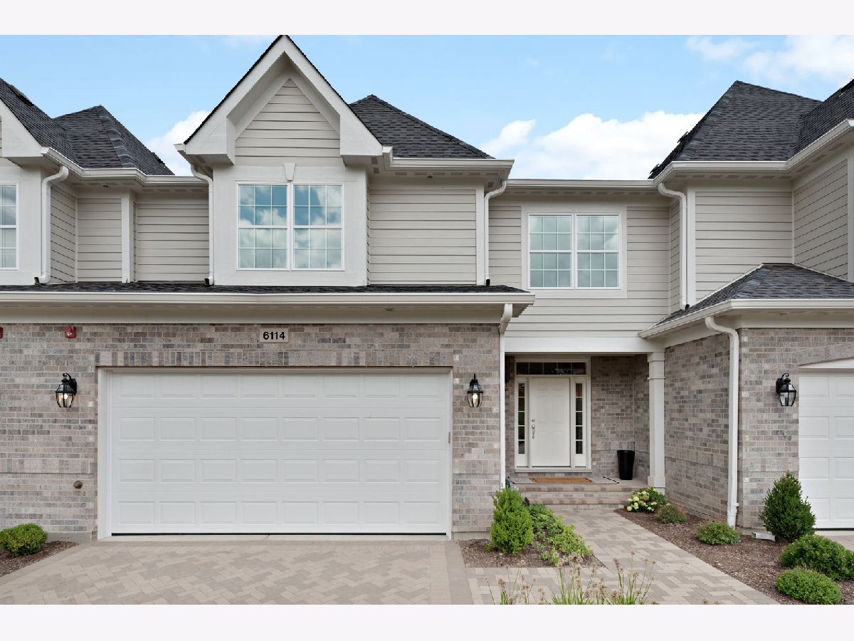 Townhomes & Homes Rented Timber Trails Western Springs Illinois, 6114 Flagg Creek