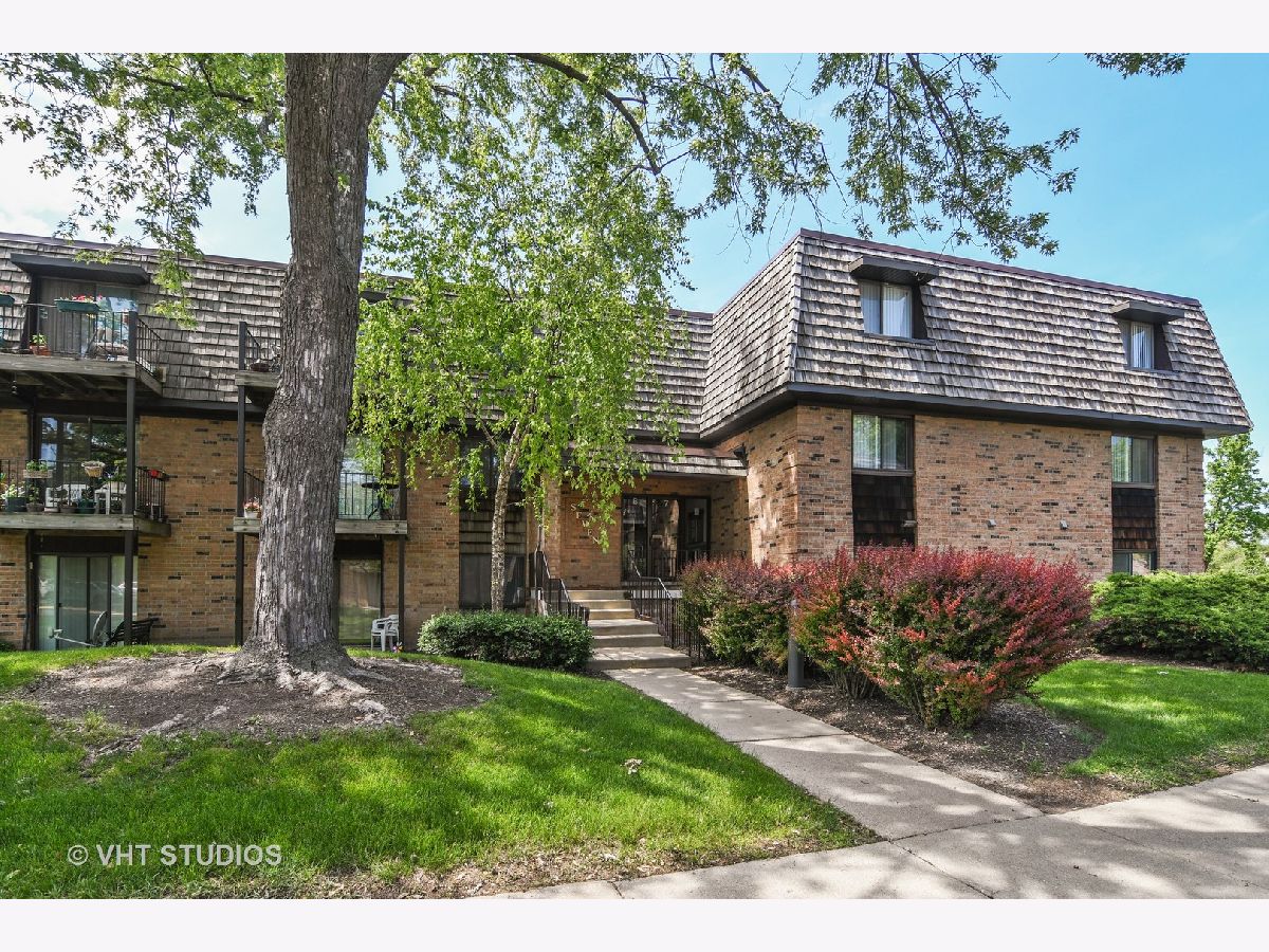 Condominiums Rented Arbors Of Buffalo Grove Buffalo Grove Illinois, 7 Oak Creek