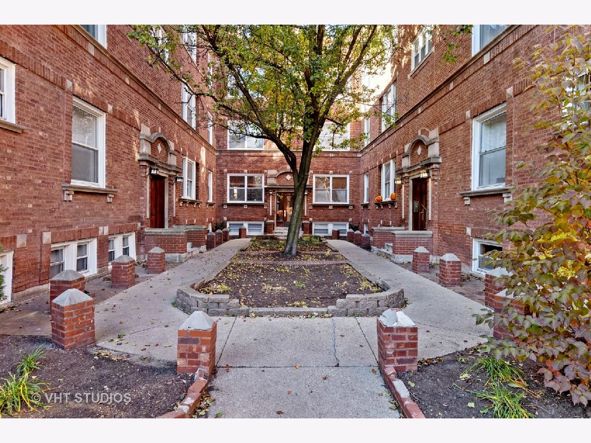 Condos & Townhomes Sold Olympia Columns Chicago Illinois, 4442 Beacon