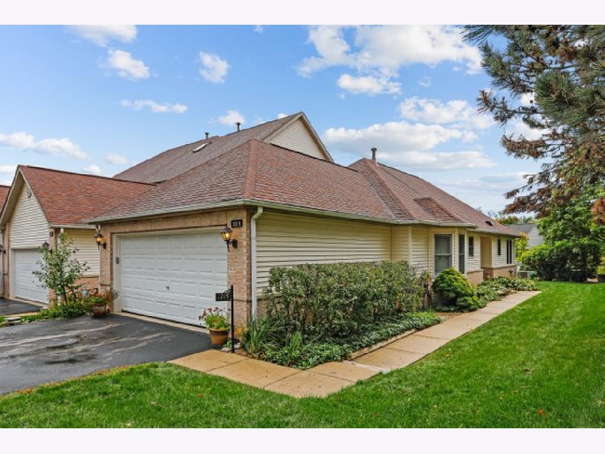 Townhomes & Condos Sold Wildwood Cove St Charles Illinois, 2019 Thornwood