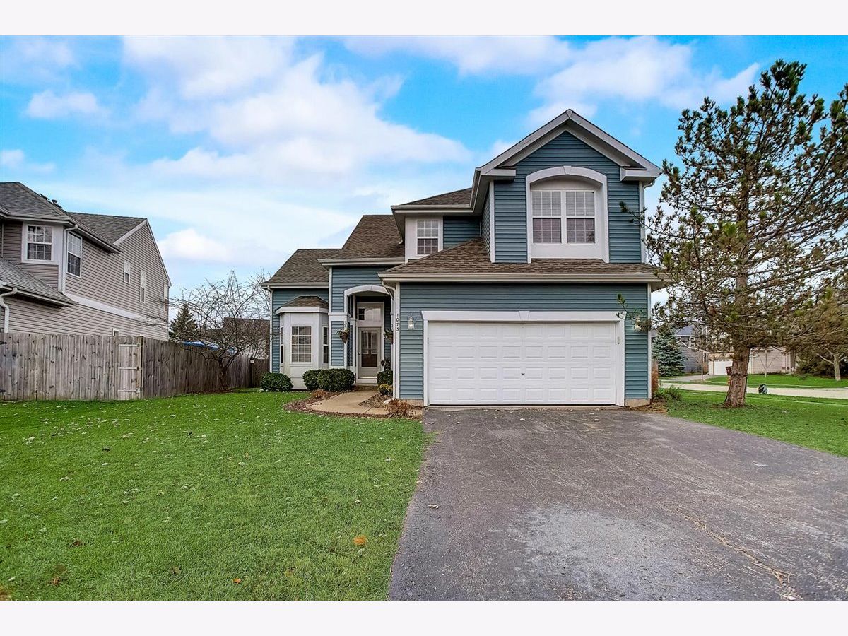 Homes Sold Park View Round Lake Illinois, 1073 Cottonwood