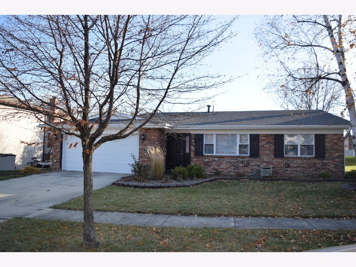 Homes & Townhomes & Condos Rented Woodridge Center Woodridge Illinois, 10 Lorraine