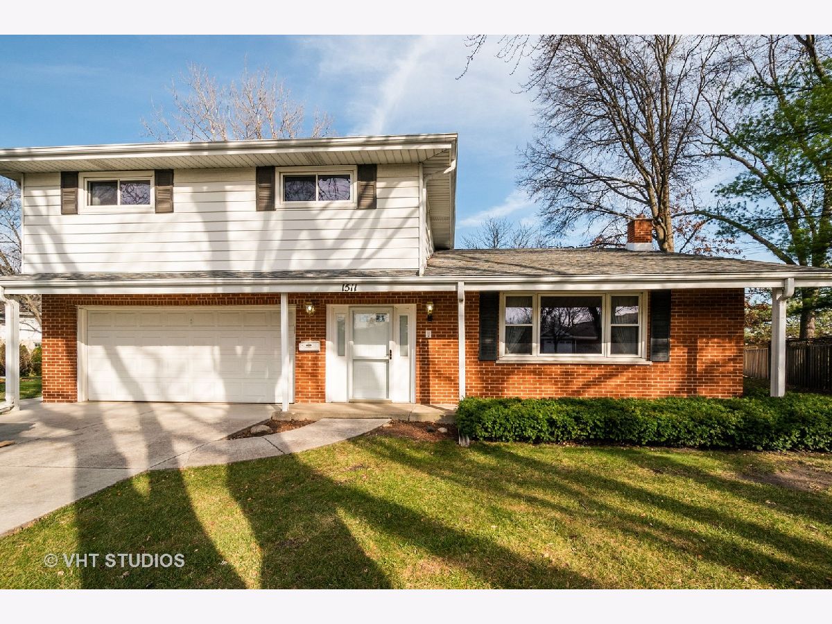 Homes & Condos & Townhomes Sold Glenview Estates Glenview Illinois, 1511 Executive