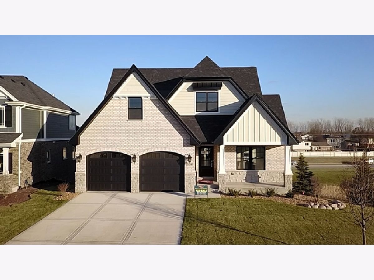 Condos & Townhomes & Homes Sold Charleton Orland Park Illinois, 16343 Emerson