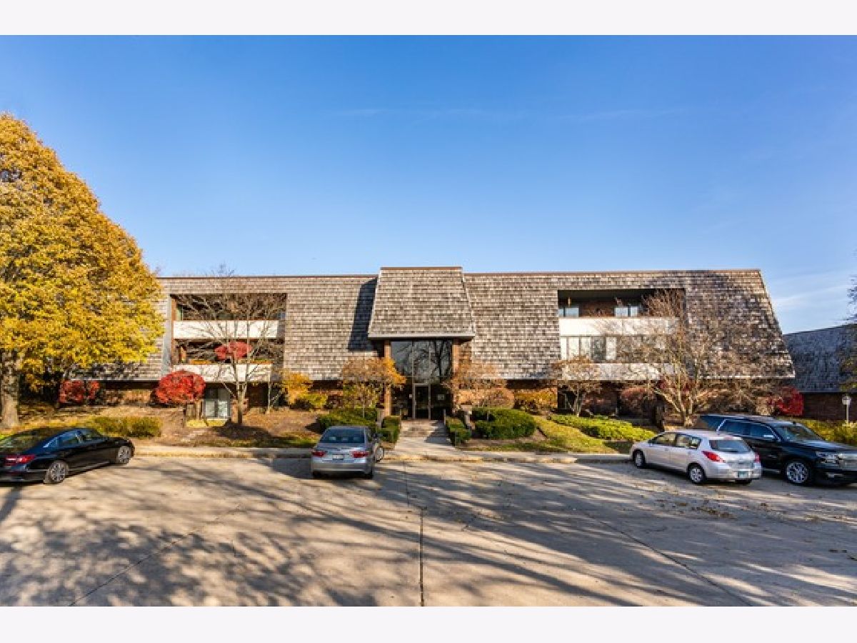 Condos & Townhomes Sold Red Top Villas Libertyville Illinois, 100 Red Top